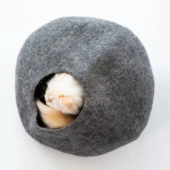 Heather Grey Cat Cave Bed Photo 2